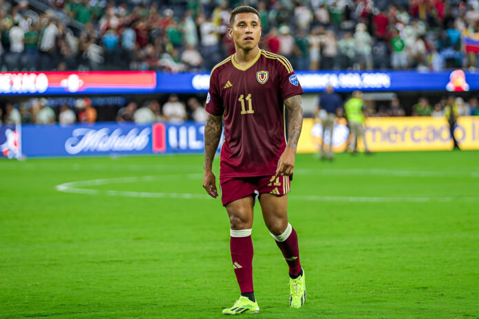 darwin-machis-regresa-al-futbol-venezolano-para-vestir-la-camiseta-de-carabobo-fc
