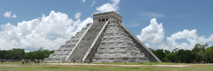 la-calificacion-crediticia-de-merida-alcanza-aaa-mientras-la-cultura-ancla-la-vida-de-los-expatriados