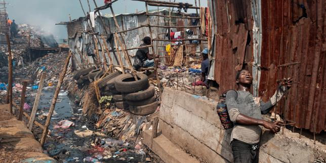 en-sierra-leona-y-liberia,-prolongada-dans-l’enfer-du-kush,-droga-de-sintesis-con-efectos-devastadores