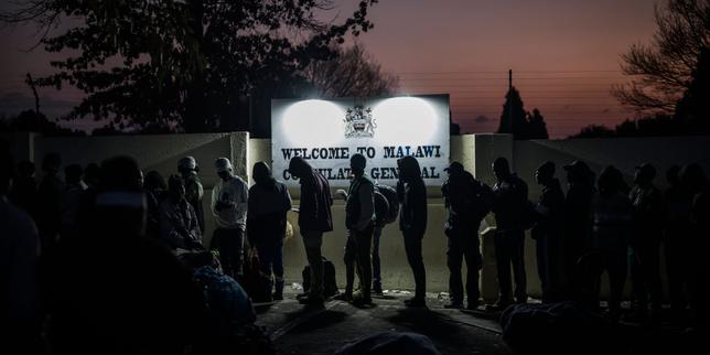 «ciertos-ont-ete-licencies,-d’otres-sont-expulses-de-leur-logement-»-:-des-dizaines-de-millers-d’etrangers-chasses-d’afrique-du-sud