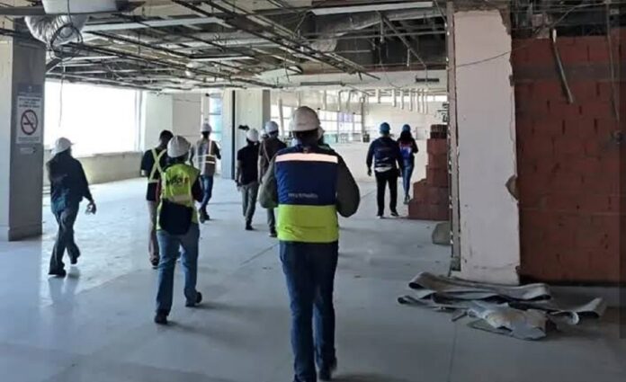 comision-especial-evaluo-danos-por-terremotos-en-el-aeropuerto-internacional-simon-bolivar