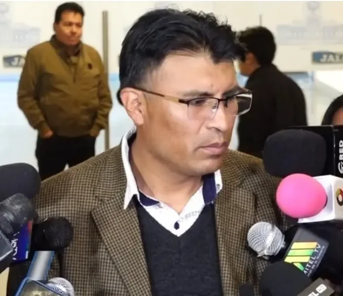 condori-reaparecio-y-omitio-referirse-a-bloqueo-de-caminos