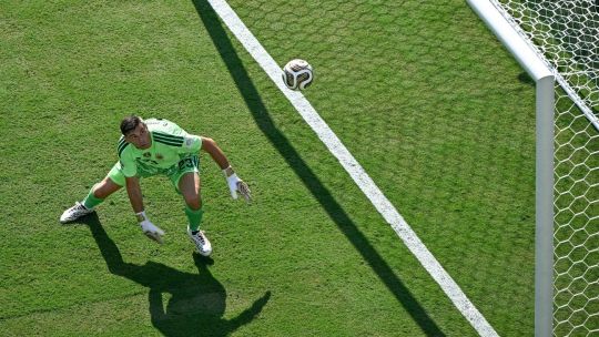 emiliano-‘dibu’-martinez-insinua-el-retiro-de-argentina-tras-la-derrota-en-la-final-del-mundial