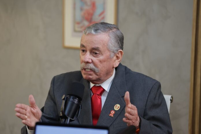 fernando-rospigliosi:-“el-indulto-a-pedro-castillo-seria-absolutamente-ilegal-y-contraproducente”