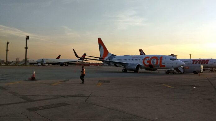 las-aerolineas-brasilenas-obtienen-un-salvavidas-de-1.600-millones-de-dolares-para-el-costo-del-combustible