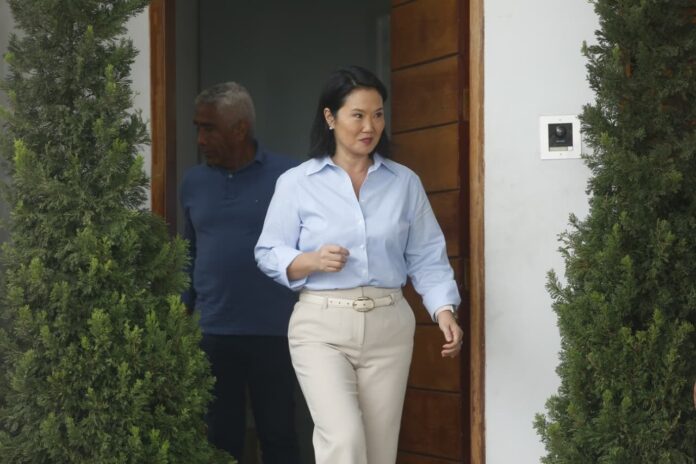 keiko-fujimori:-“nos-estan-entregando-el-estado-de-manera-catastrofica”