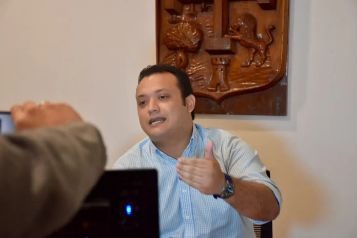 concejal-reprocha-al-dirigente-“pimpo”-hurtado-por-beneficiar-de-recursos-publicos-sin-cumplir-funciones-laborales