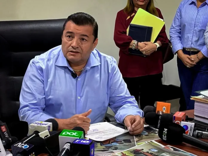suspenden-audiencia-y-jhonny-asegura-“aqui-nadie-se-ha-robado-un-peso”
