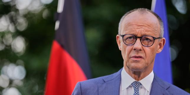 en-alemania,-friedrich-merz-remanie-son-gouvernement-apres-la-demission-de-jens-spahn,-critique-pour-avoir-eu-un-enfant-par-gpa
