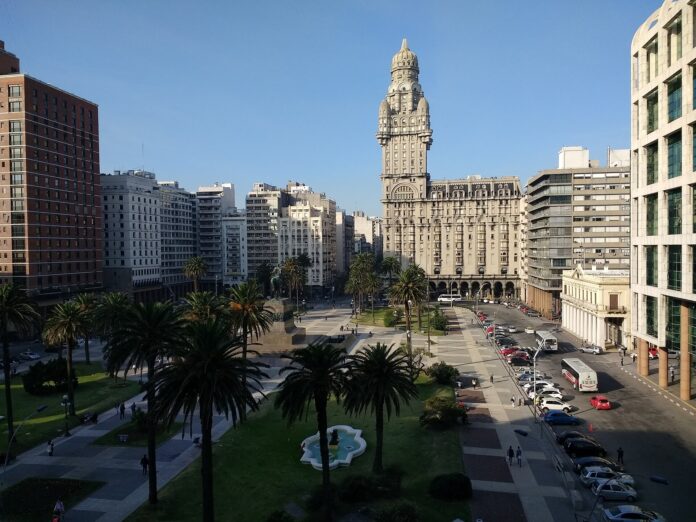 la-feria-sextasis-de-uruguay-convierte-un-hotel-de-lujo-en-un-centro-de-educacion-sexual