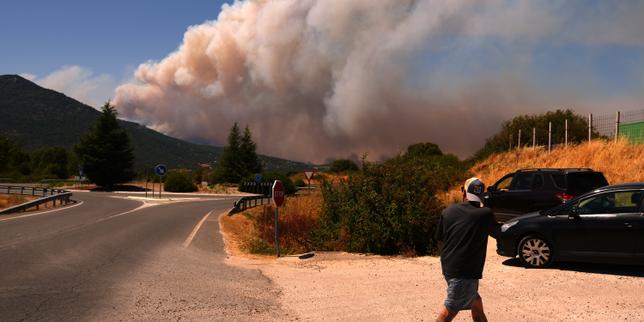 espana-decreta-el-estado-de-urgencia-para-intentar-contener-el-incendio-de-la-historia-de-la-region-de-madrid