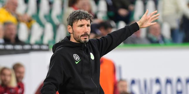 mark-van-bommel-nominado-a-la-camiseta-de-la-seleccion-masculina-de-futbol-belga,-despues-de-rudi-garcia