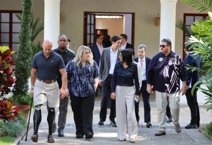 delcy-rodriguez-recibio-en-caracas-a-delegacion-del-congreso-de-ee-uu-para-evaluar-agenda-bilateral