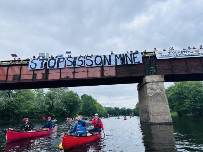 paddlers-try-to-put-a-damper-on-‘nation-building’-mine-project