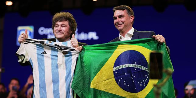 au-bresil,-«l’heritier»,-flavio-bolsonaro,-investi-pour-la-presidentielle-d’octobre