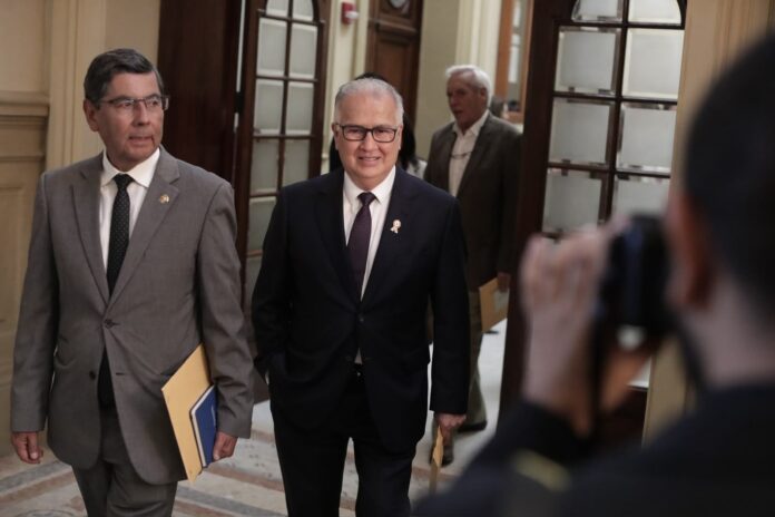 coalicion-opositora-denuncia-“traicion”-tras-derrota-en-eleccion-de-la-mesa-directiva-del-senado