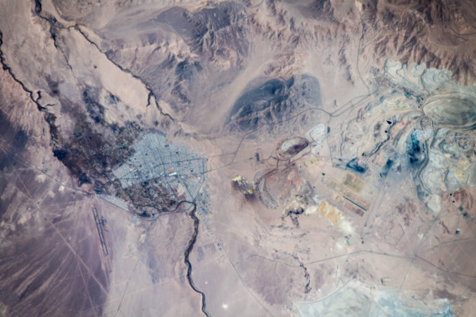 el-mercado-del-cobre-se-mantiene-estable-mientras-los-riesgos-de-suministro-de-chile-satisfacen-la-demanda-de-china