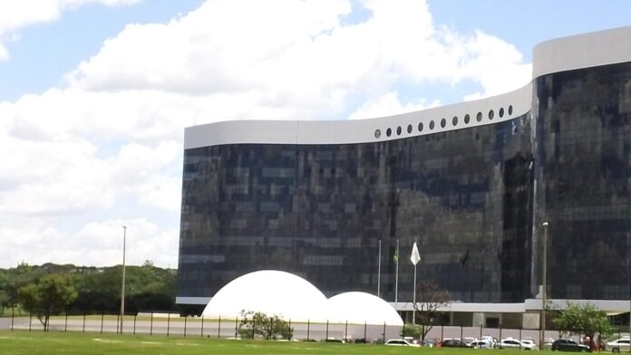 tribunal-electoral-da-a-lula-48-horas-para-explicar-promociones-en-canal-oficial