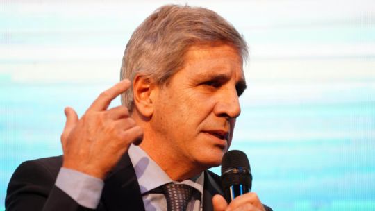 luis-caputo-afirma-audazmente-que-argentina-“alcanzara-la-inflacion-cero”