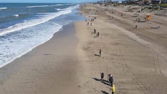instalan-cargadores-electricos-de-auto-en-los-hoteles-de-pinamar-y-carilo
