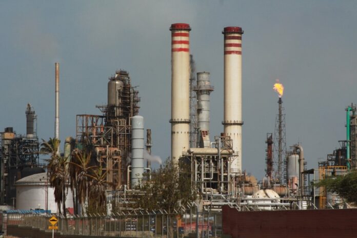 pdvsa-planifica-la-paralizacion-temporal-de-la-refineria-el-palito