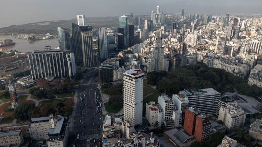 el-seleccionador-de-acciones-de-robeco-apuesta-por-18.000-millones-de-dolares-en-argentina-tras-una-pausa
