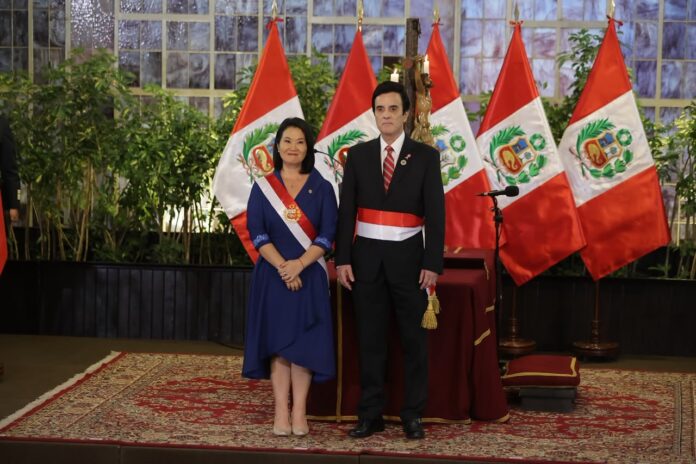 carlos-espa-jura-como-ministro-de-relaciones-exteriores-del-gabinete-galarreta