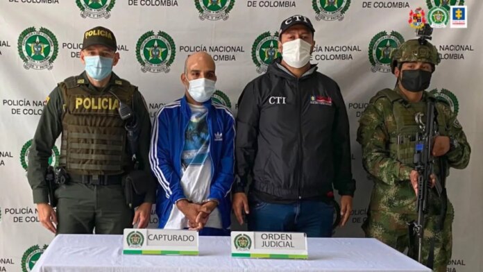 un-hombre-fue-condenado-a-mas-de-44-anos-de-carcel-por-el-asesinato-de-su-expareja-y-de-un-hijo-en-itagui,-antioquia.