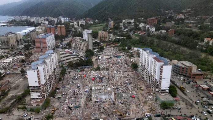 piden-detener-la-demolicion-de-edificios-en-la-guaira-para-rescatar-a-mascotas-atrapadas