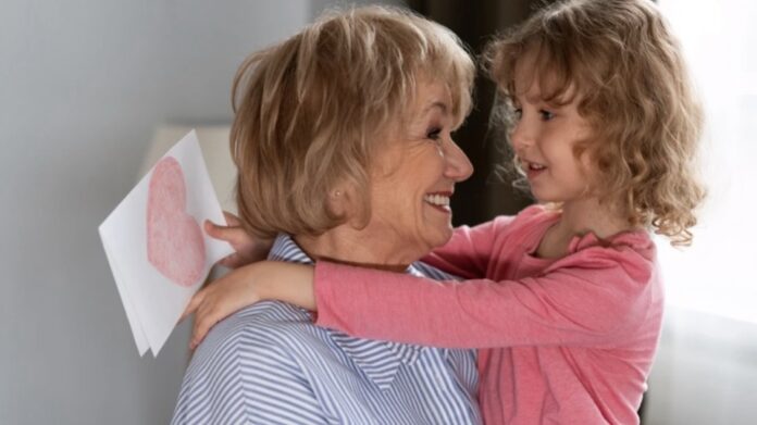 una-nieta-mato-a-su-abuela-y-aseguro-que-recibio-la-orden-a-traves-de-un-juego.