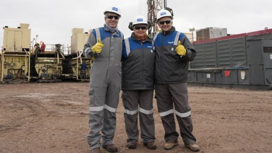 jefe-del-fmi-visita-campo-de-esquisto-vaca-muerta-en-argentina