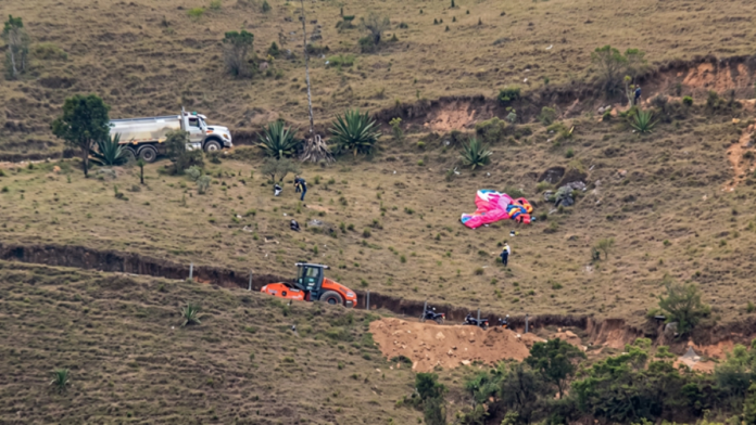 tragedia-en-piendamo:-dos-personas-mueren-tras-precipitarse-en-parapente-en-zona-rural-del-cauca
