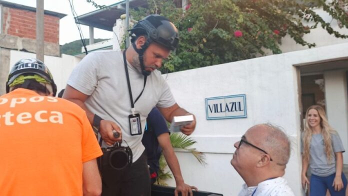 cnp-caracas-y-prensa-venezolana-entregaron-baterias-portatiles-a-periodistas-para-la-emergencia-sismica
