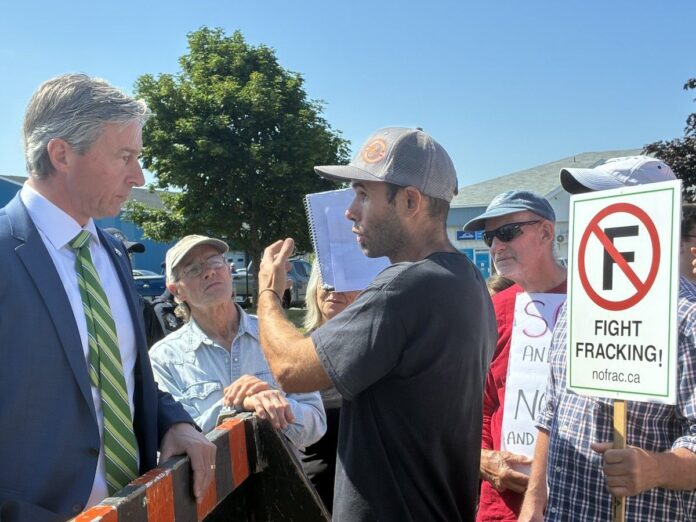 concerned-pictou-county-residents-protest-outside-premier’s-speech