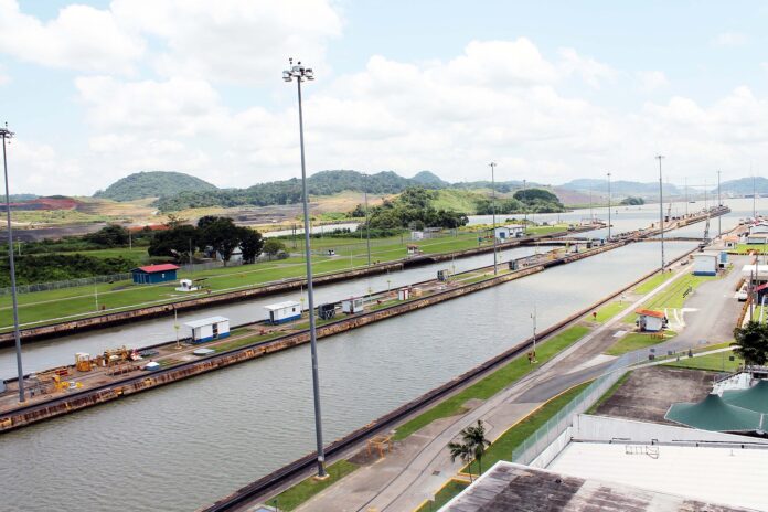 panama-canal-draft-cut-again-as-el-nino-threatens-water