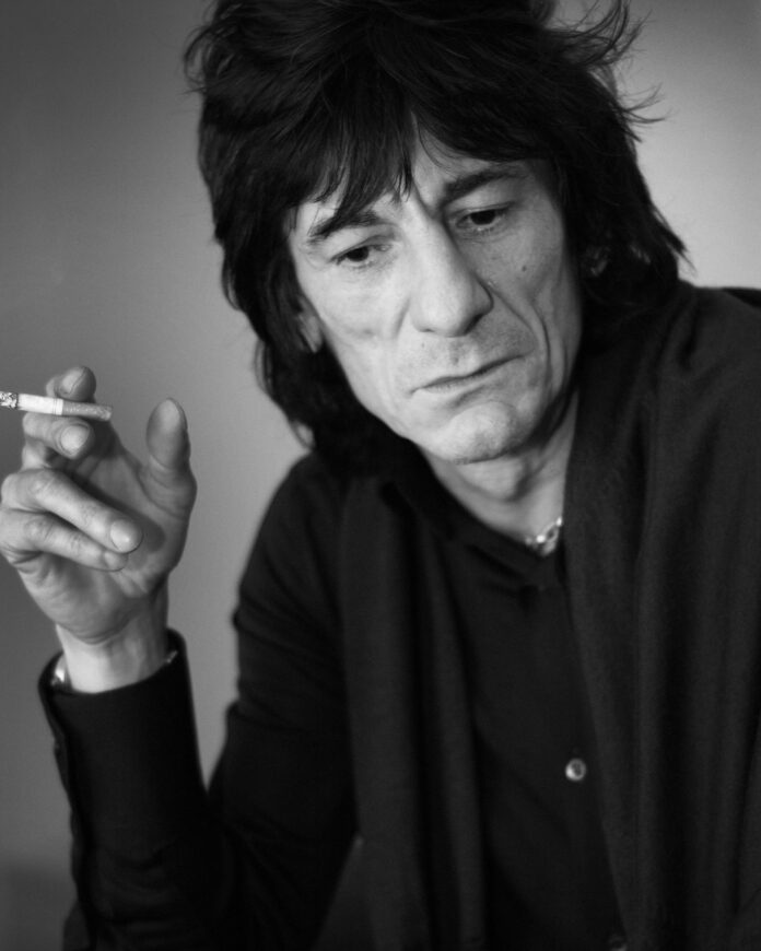ronnie-wood-buenos-aires-solo-debut:-expat-guide