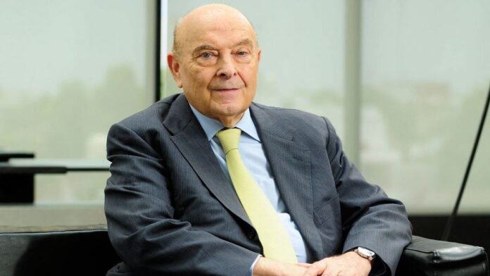 domingo-cavallo-pidio-avanzar-hacia-la-competencia-de-monedas-y-propuso-declarar-al-dolar-de-curso-legal