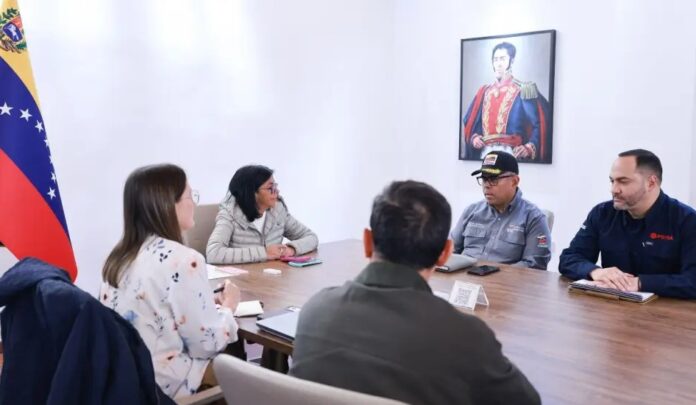 delcy-rodriguez-encabezo-mesa-de-trabajo-con-el-sector-electrico-para-coordinar-el-mantenimiento-del-sistema-nacional